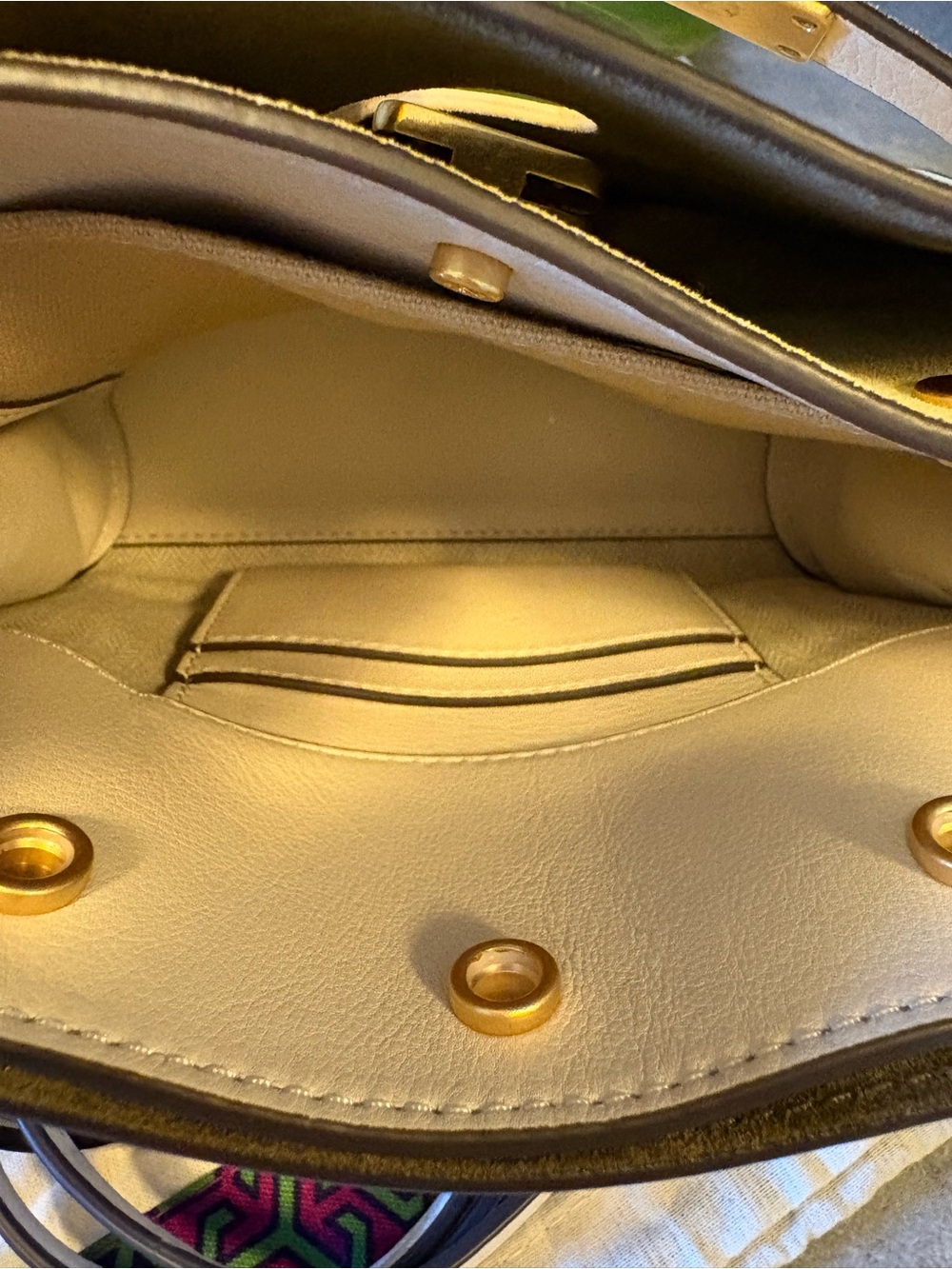 Tory Burch Lee Radziwill Double Petite, Cream with Gold Hardware - Picture 8 of 10